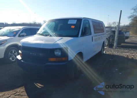 2005 Chevrolet Express z USA, uszkodzony, nr VIN 1GCFG15XX51172085